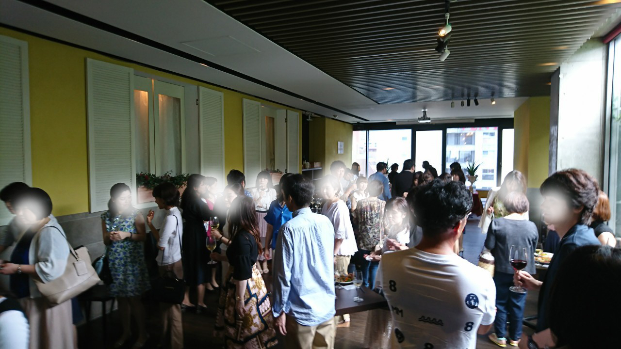 福岡初開催 オープニングワイン会の様子