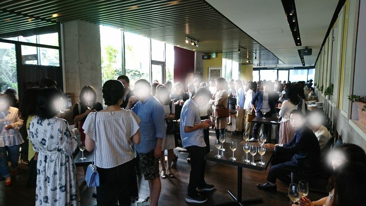 福岡初開催 オープニングワイン会の様子