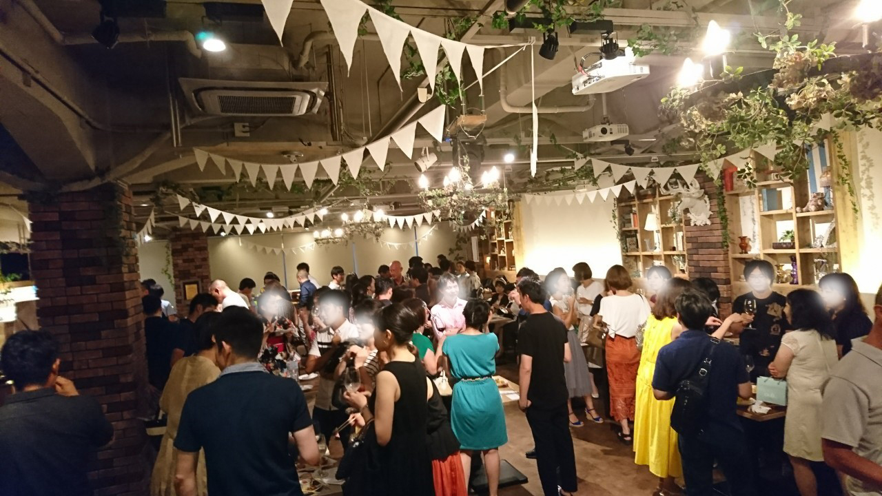 神戸初開催 オープニングワイン会の様子