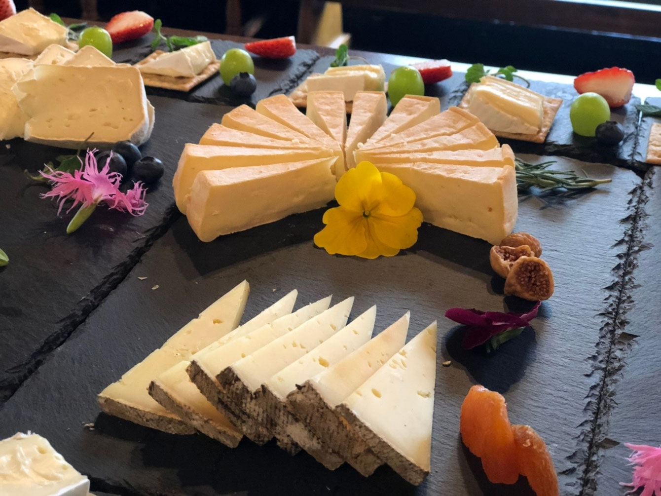 高級チーズ×独身ワイン会を開催しました