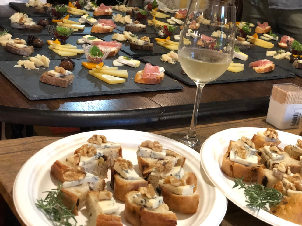 東京でスタッフワイン会を開催しました